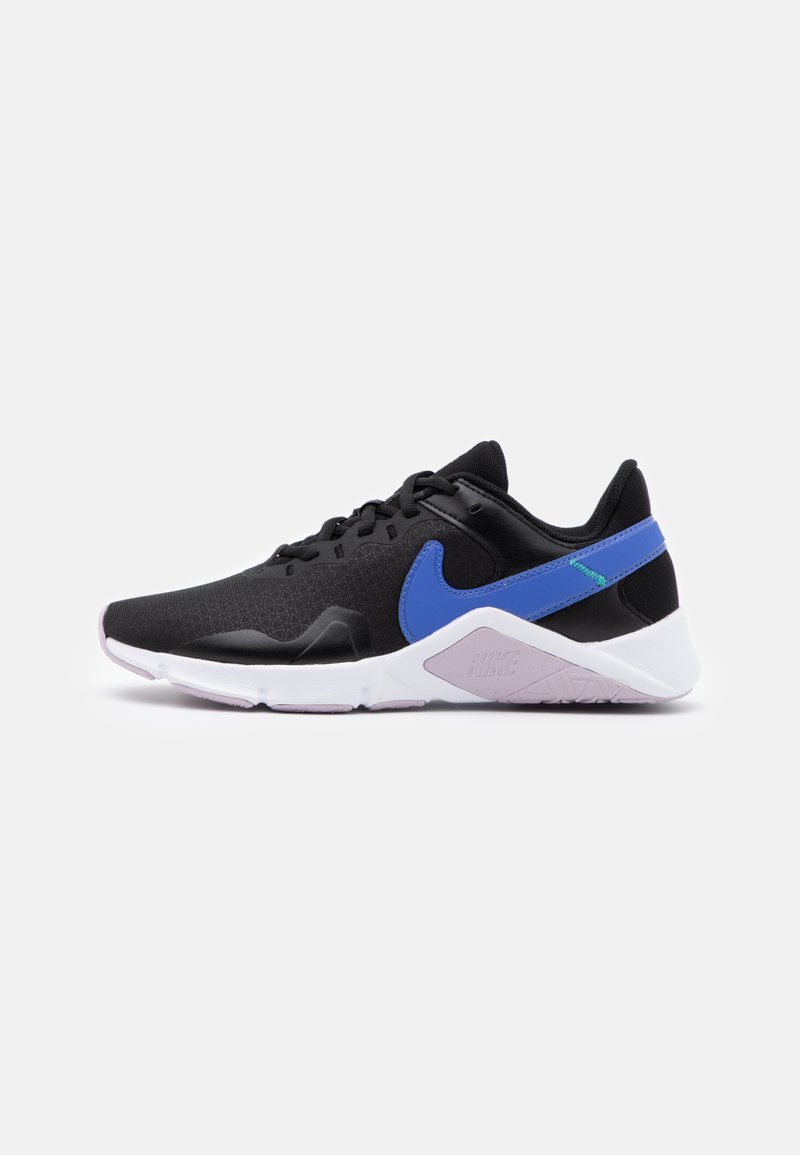 Nike Performance LEGEND ESSENTIAL - Sapatilha de treino - black/medium blue/doll/white