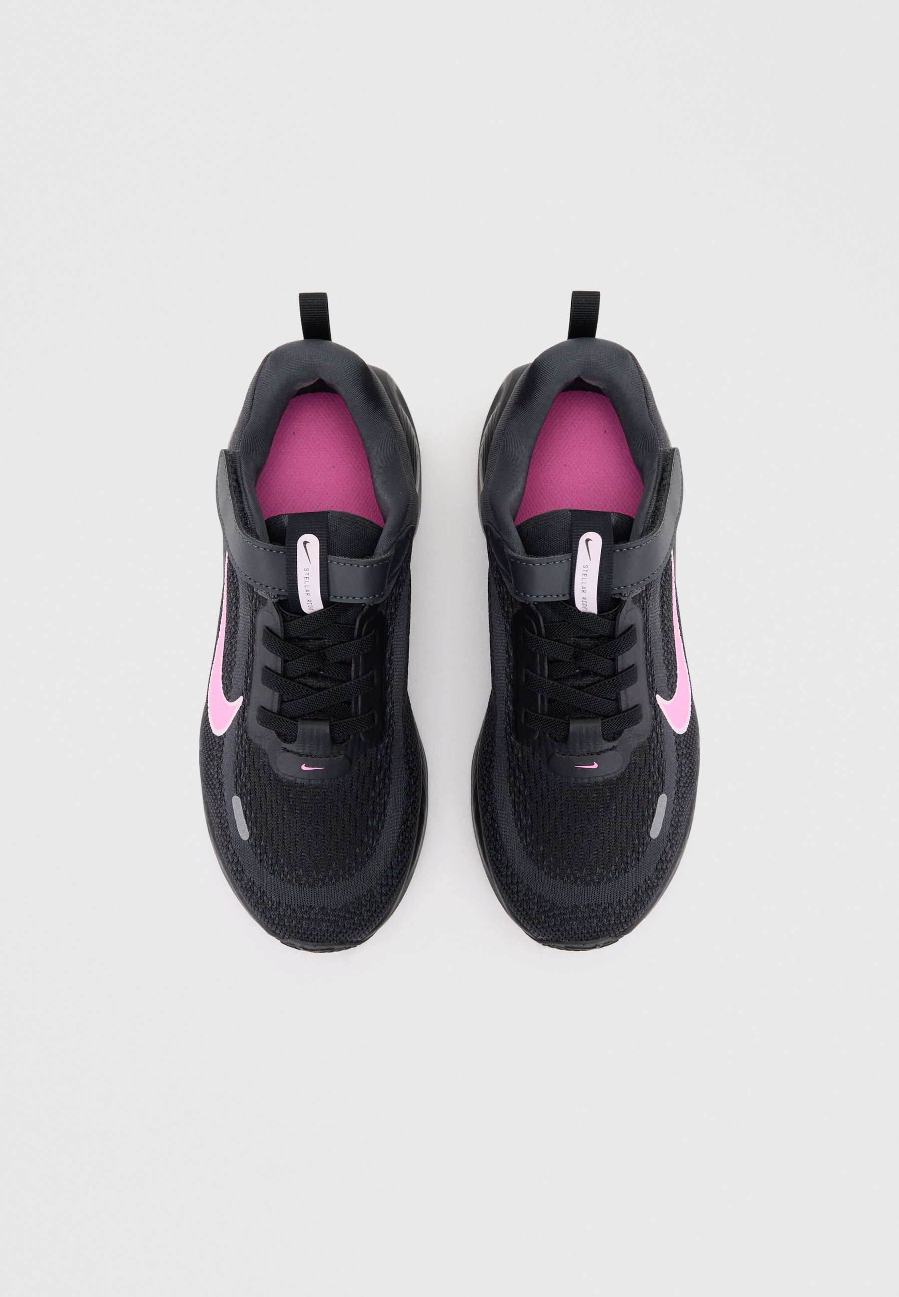 black and pink nike toddler shoes