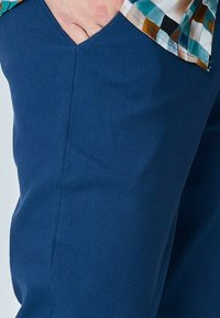 FRILIVIN CLASSIQUE UNI   - Chino - marine
