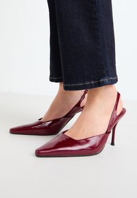 DARCIA - High heels - red