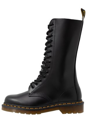 Dr. Martens, Bottes à lacets - black