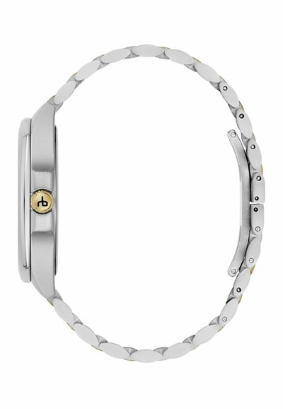 Vedere laterală a unui ceas de mână din metal argintiu cu un finisaj periat și o coroană bicoloră pe o brățară cu lanț și clapetă de închidere.