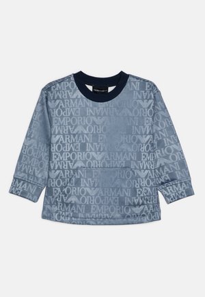 Blå sweatshirt med ett tonalt heltryck av texten "Emporio Armani"; rund halsringning, långa ärmar, mjukt tyg och ribbade muddar.