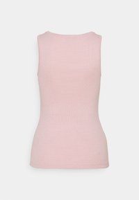 Canotta rosa a costine con scollo rotondo, design senza maniche e silhouette aderente. Tessuto liscio e senza dettagli notevoli.