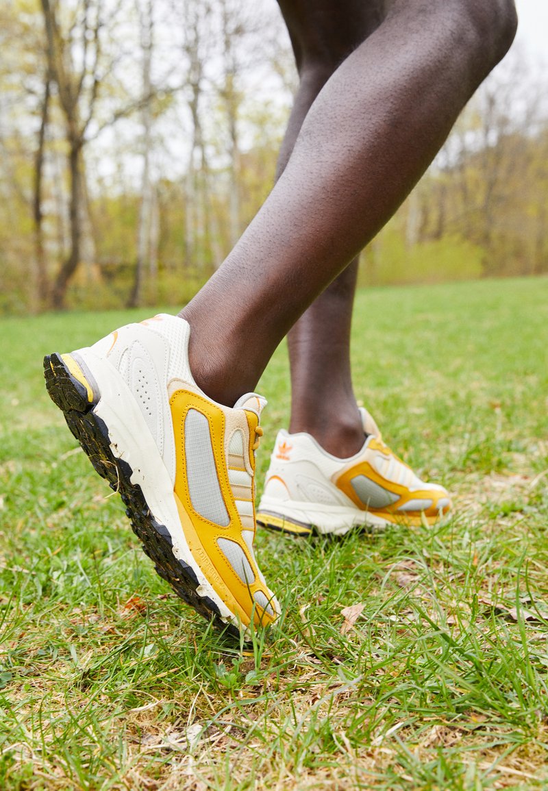 adidas originals shadowturf