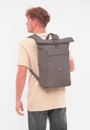 Larkson, NO 4 - Batoh - taupe