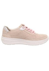 Helle beige Sneaker aus weichem Wildledermaterial, pinken Schnürsenkeln, weißen Akzenten, durchbrochenen Details und einer gepolsterten weißen Sohle.