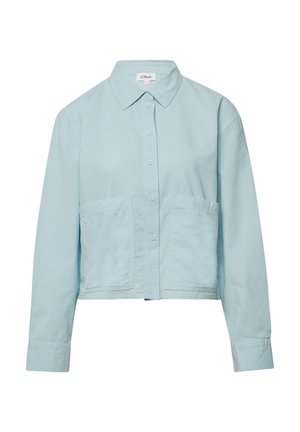 Lichtblauwe blouse met lange mouwen, knoopsluiting en kraag, voorzien van twee grote voorkruiven, cropped fit, van het merk s.Oliver.