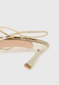 Simmi London GILLESPIE - Sandaler med høye hæler - gold-coloured