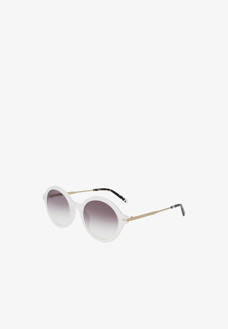 Witte plastic zonnebril met een grijs verlooplens, ronde vorm, gouden metalen steunen en armen met zwarte accenten.