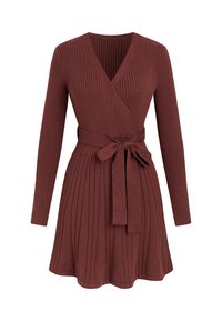 Hladký, dlouhý rukáv, šaty v bohatém burgundském odstínu s překřížením a uvázaným páskem v pase, rozšiřující se do plisované sukně.