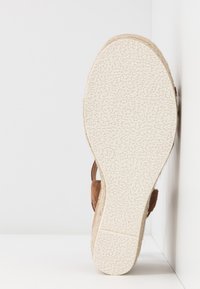 Marco Tozzi Espadrille - cognac