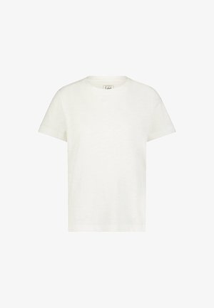 Biały T-shirt z krótkim rękawem wykonany z lekkiej, teksturowanej tkaniny. Klasyczny krój z okrągłym dekoltem, luźny fason i brak widocznych ozdób.