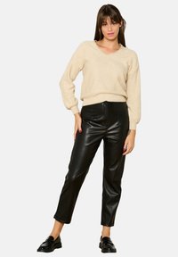 LolaLiza WITH SEQUINS - Pulover - lt beige