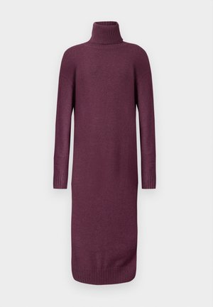 Striket turtleneck kjole i dyb lilla, med lange ærmer og ribbede detaljer ved halsen og manchetterne, samt en lige silhuet.