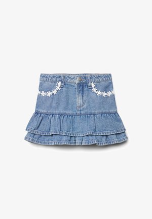 Minigonna in denim blu con orlo doppio a volant e ricamo di margherite bianche lungo le tasche frontali.