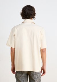 Thumbnail Image 4