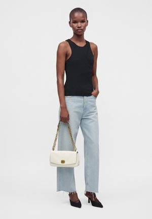 MICHAEL Michael Kors, BRYANT TURNLOCK - Τσάντα χειρός - white