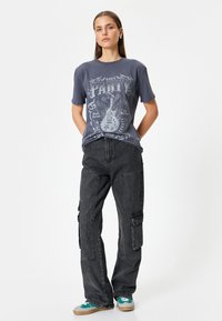 Koton - T-shirt z nadrukiem