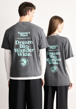 OUTDOOR TEE UNISEX - T-shirt imprimé - black