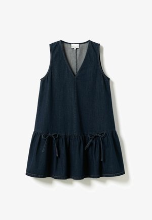 Abito in denim scuro con scollatura a V, senza maniche, vita arricciata con lacci di chiusura e orlo a balze svasato.