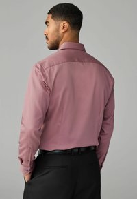 Next LONG SLEEVE SINGLE CUFF - Camisa elegante - dusky pink