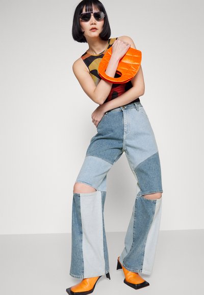 DL1961 ZOIE WIDE VINTAGE - Flared Jeans - light-blue denim