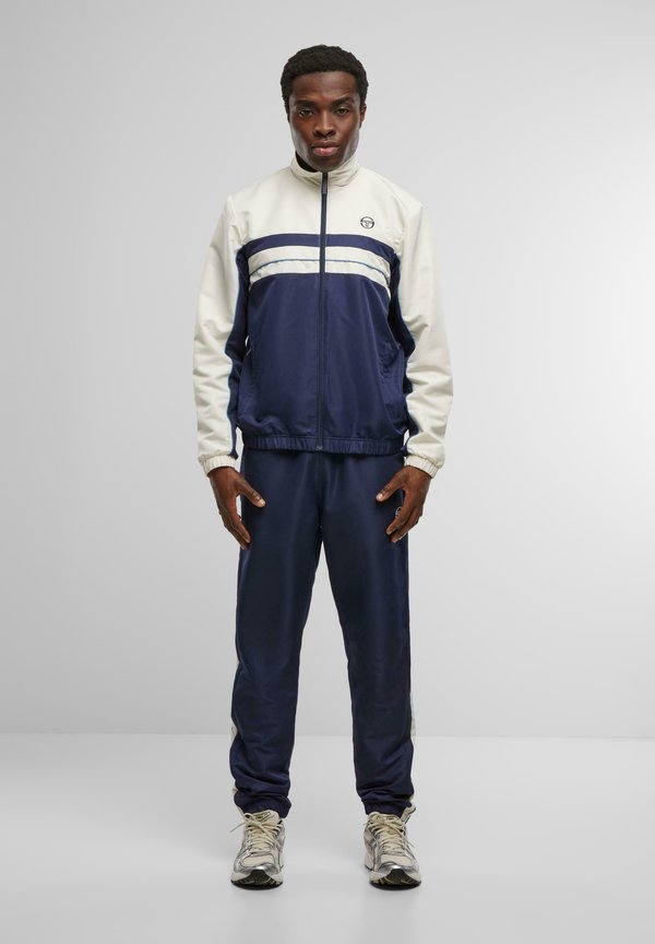 ZELMA 025  - Trainingsanzug