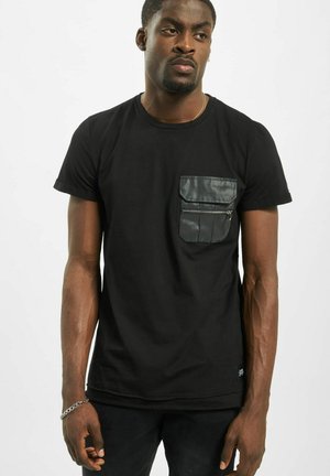 REFLECTIVE CARGO - T-shirts med print - black