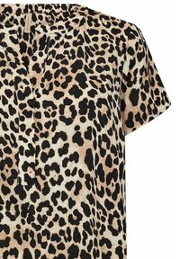 Topp med kort ärm i leopardmönster, i beige och svart, med en avslappnad passform och en subtil detalj vid halsringningen. Mjuk tygntextur.