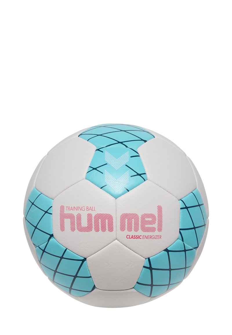 Palla da allenamento bianca con accenti azzurri e motivo a griglia. Il testo recita "hummel" in rosa. Pannelli esagonali con texture per una migliore presa.