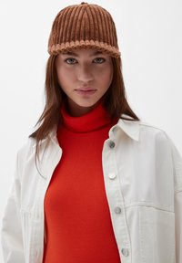 QS MODISCHE  - Pet - zimt