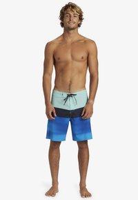 Quiksilver SURFSILK PANEL 18 - Plavecké šortky - light blue