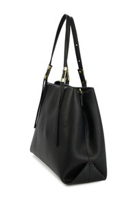 Zwarte leren tote bag met een gestructureerde vorm, platte bodem en lange handvatten; beschikt over gouden hardware en een gladde textuur.