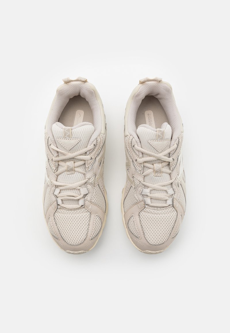 New Balance 610 UNISEX - Sneaker low - off-white/offwhite - Zalando.de 