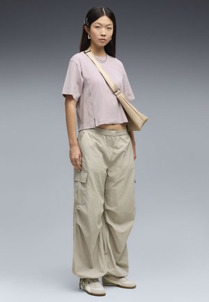 Puma, HER RELAXED T-SHIRT - T-Shirt basic - misty pink