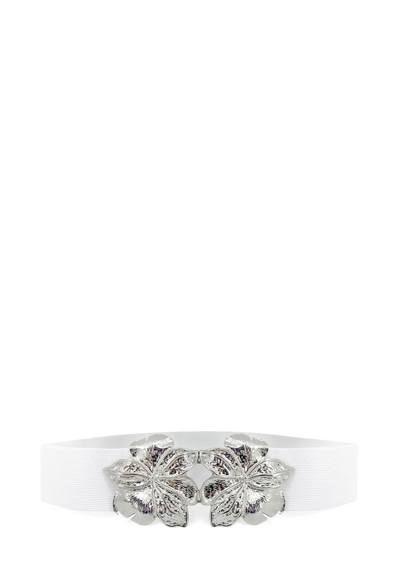 Cintura elastica bianca con due grandi fibbie metalliche argentate a forma di fiore con una finitura testurizzata. Design semplice e funzionale.