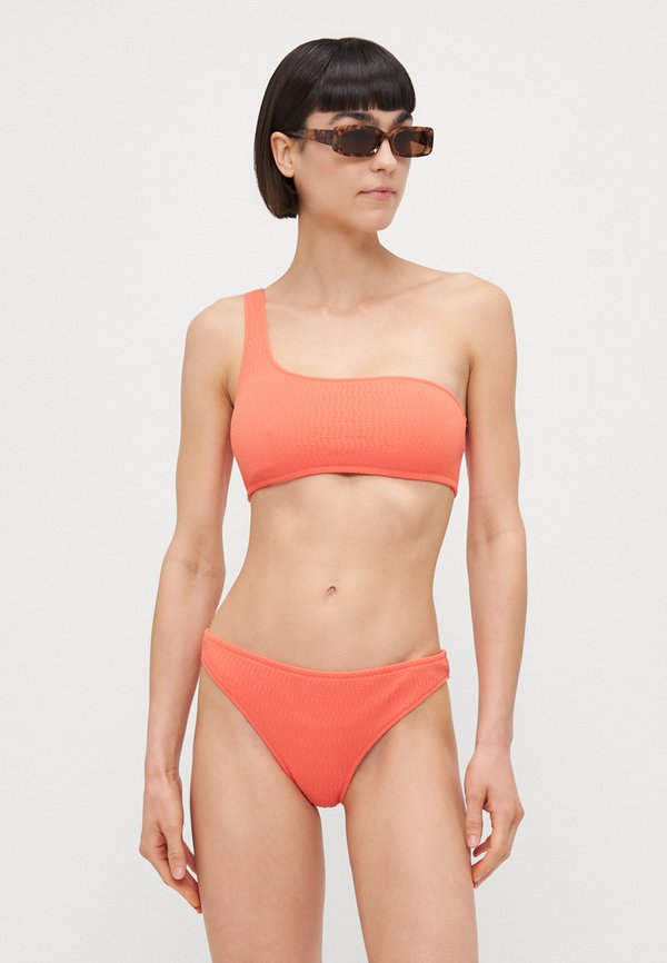 LAGOS ASSYMETRIC - Bikini top - emberglow4