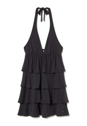 Vestido negro con cuello halter, escote en V profundo y capas de volantes escalonados hasta la altura de la rodilla.
