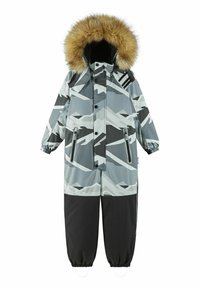Kombinezon zimowy w kamuflażu w kolorach szarym, białym i czarnym, z kapturem wyłożonym futerkiem, dwoma kieszeniami na zamek oraz elastycznymi mankietami zapewniającymi dopasowanie.