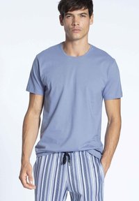 Unselected, country blue