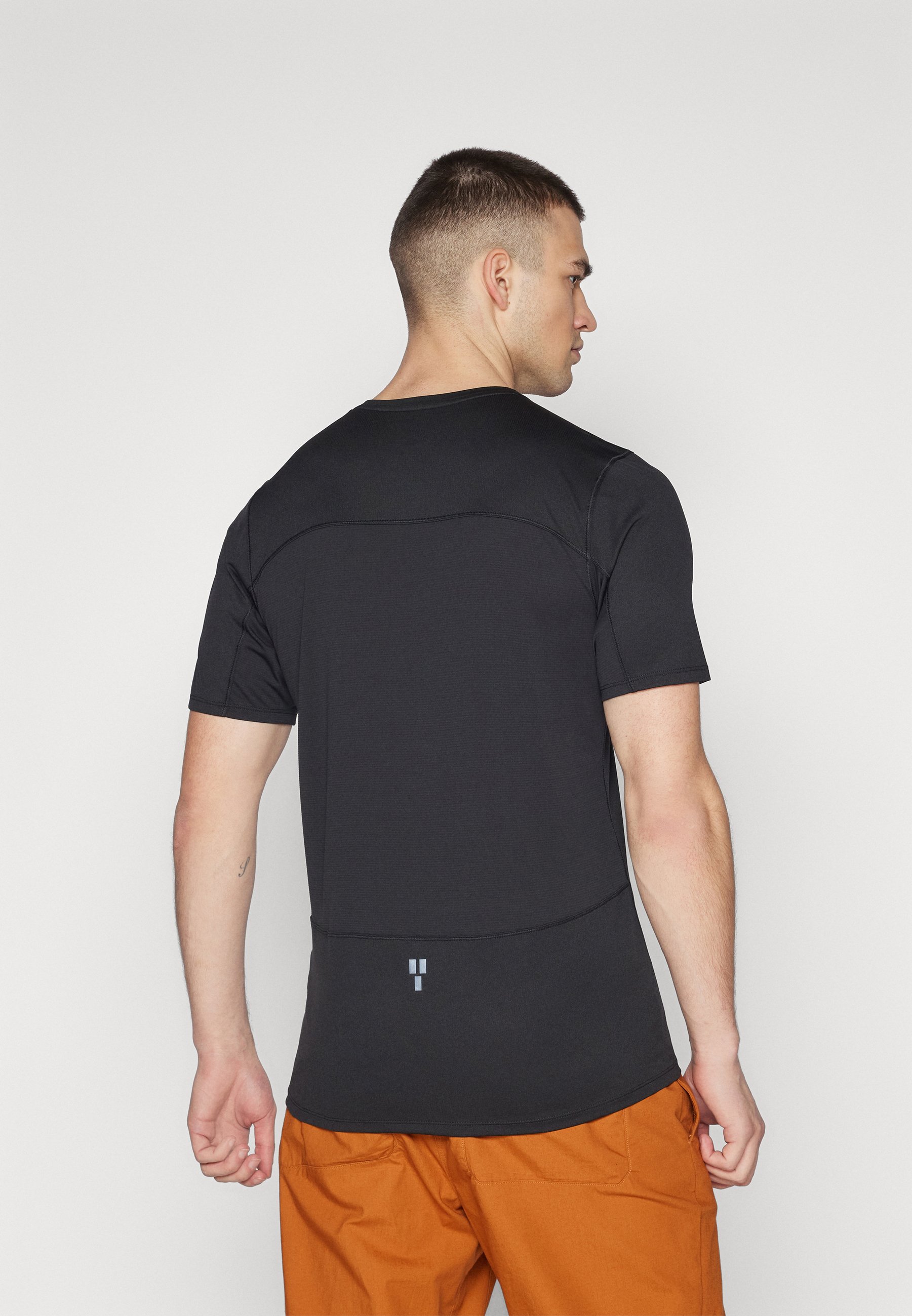 ★THE NORTH FACE★ Men's Sunrise Short Sleeve T-Shirt BLACK The North Face Sunriser Short-Sleeve T-Shirt - Men's