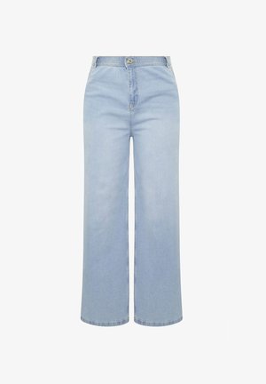 Hellblaue Jeans mit weitem Bein, elastischem Bund, vorderer Knopfleiste, Reißverschluss und sichtbaren Nähten auf weißem Hintergrund.