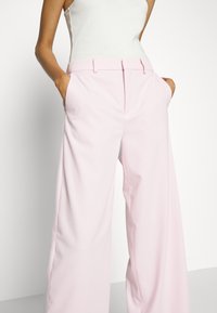 DRYKORN DESK - Pantalon classique - red