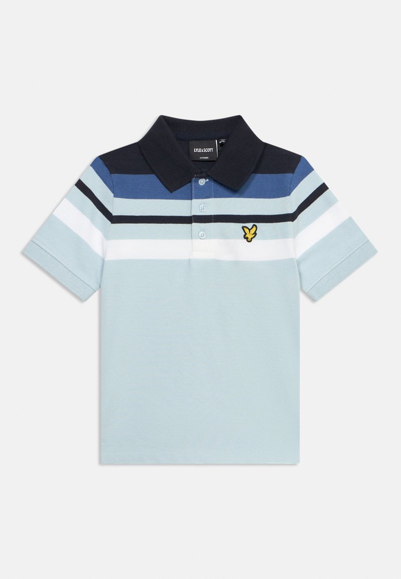 Polo à manches courtes pour garçon avec col noir et rayures horizontales en nuances de bleu, blanc et noir, arborant un logo d'oiseau jaune.