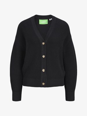Schwarzer Strick-Cardigan mit langen Ärmeln, V-Ausschnitt, vier beigen Knöpfen vorne und gerippten Bündchen sowie Saum.