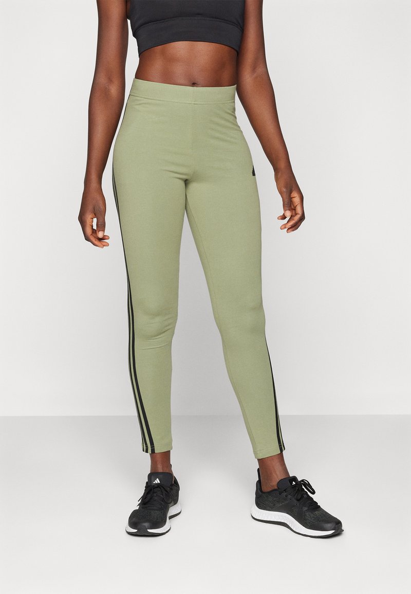 adidas Sportswear FUTURE ICONS THREE STRIPES LEGGING - Punčochy - tent green