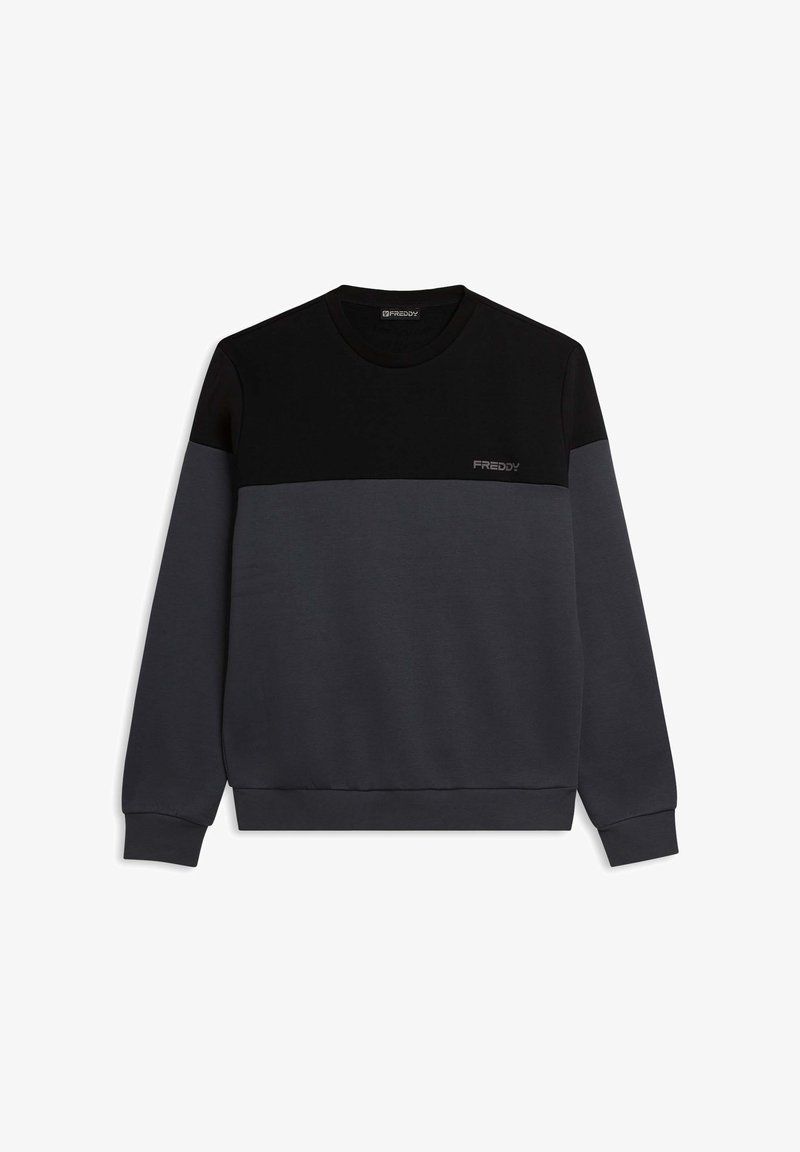 Sudadera negra y gris con cuello redondo, mangas largas y un sutil logo "FREDDY" en el pecho con una textura de tela sólida.