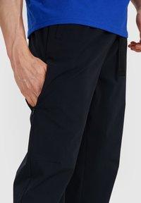 4F 4F SPODNIE CASUAL MĘSKIE - CZARNE 3XL - Pantalons outdoor - deep black