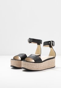 Vagabond Platform sandals - black
